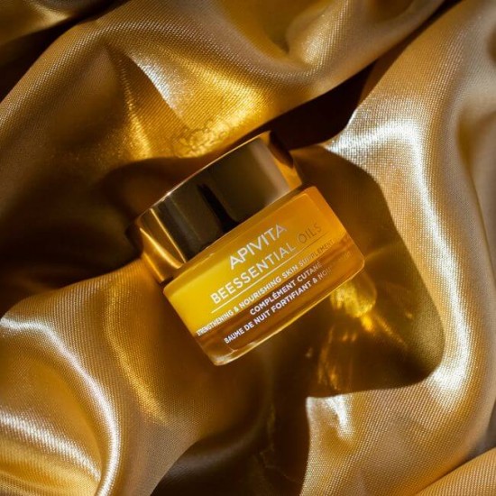 APIVITA Beessential Oils Strengthening & Nourishing Night Balm with Essential Oils 15ml